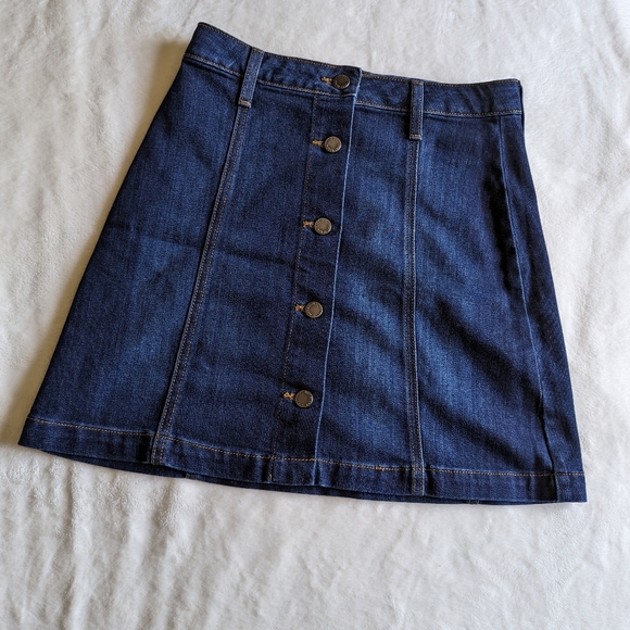 Just Black Denim Skirt - Picture 2 of 6